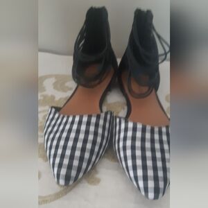 NWOT Size 7.5 Rampage Black and White Flats with Gingham Pattern